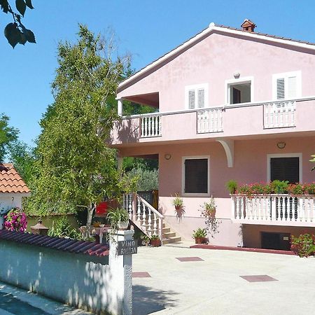 Apartments Ljilja In Privlaka, Near Sandy Beach Привлака Екстериор снимка