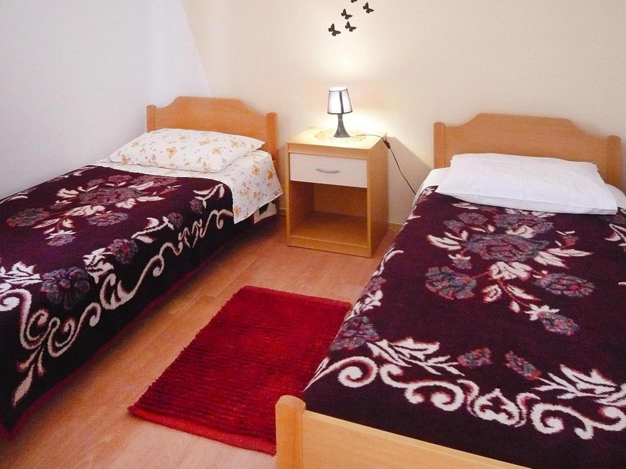 Apartments Ljilja In Privlaka, Near Sandy Beach Привлака Екстериор снимка