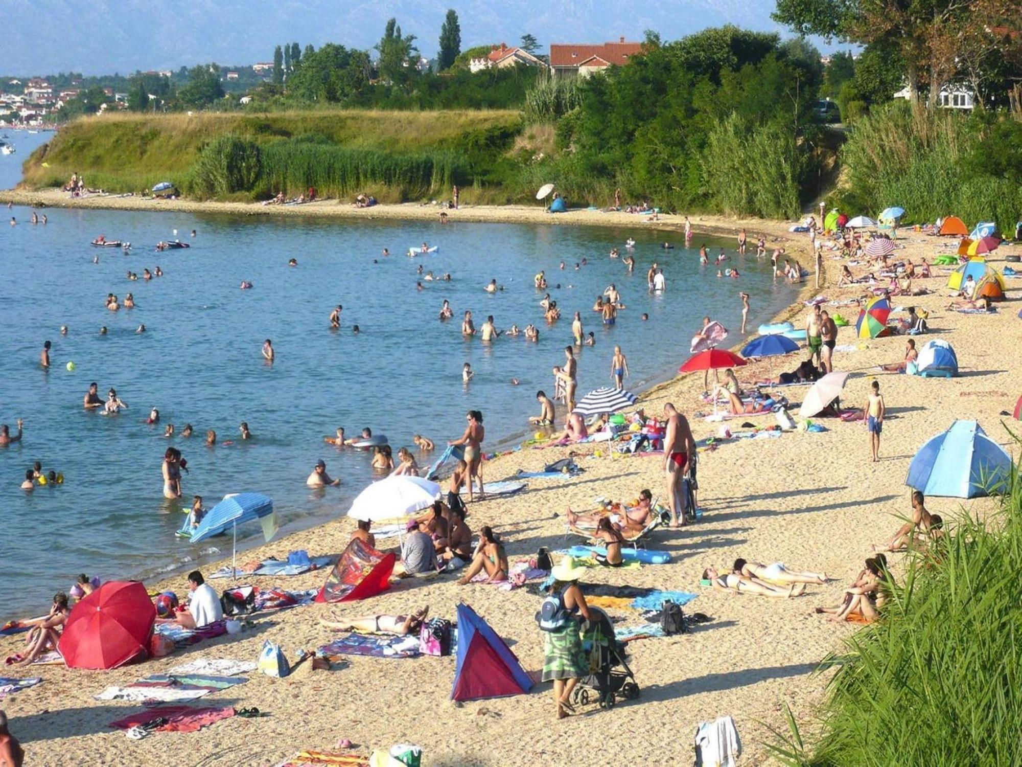 Apartments Ljilja In Privlaka, Near Sandy Beach Привлака Екстериор снимка