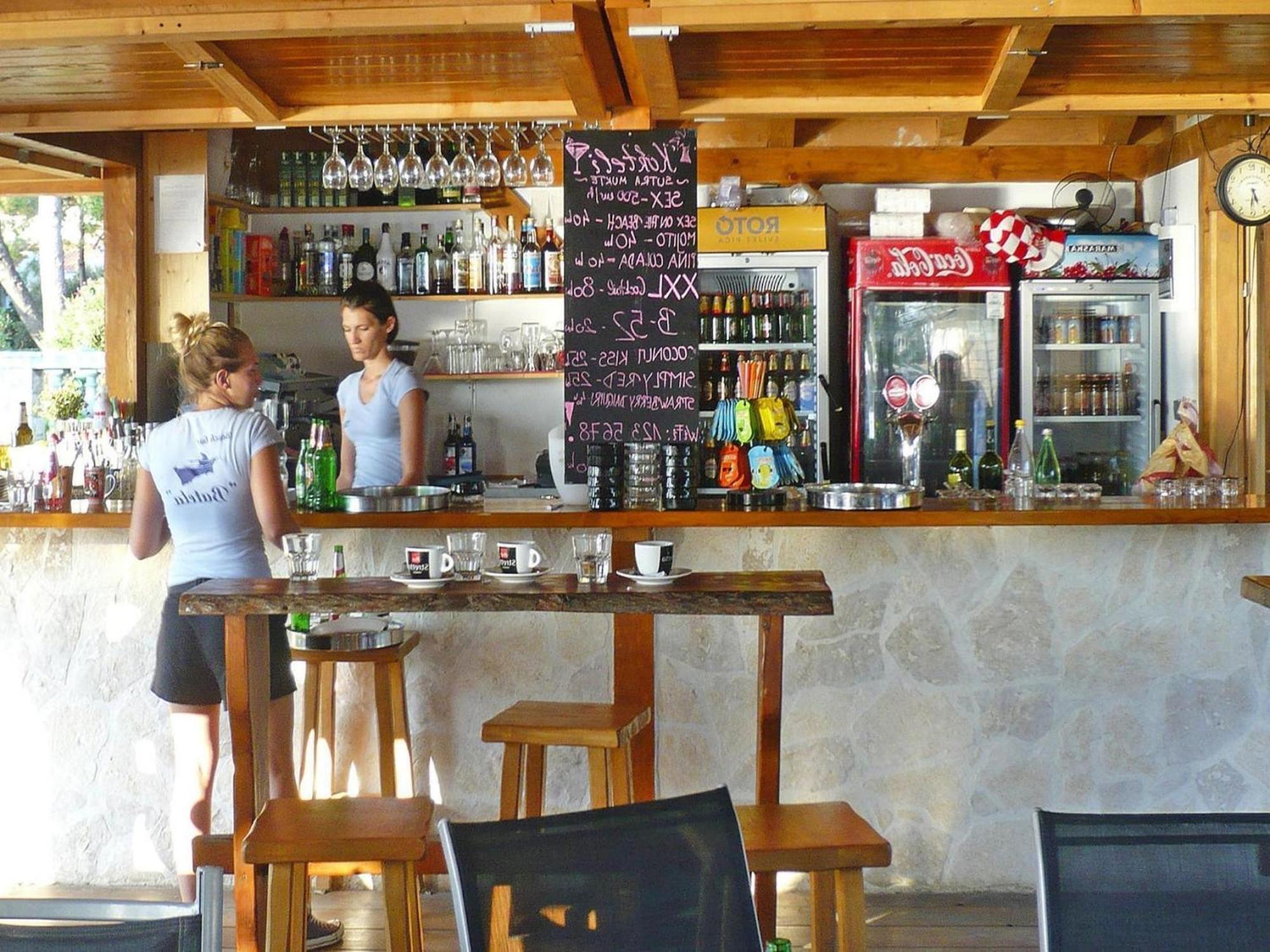 Apartments Ljilja In Privlaka, Near Sandy Beach Привлака Екстериор снимка